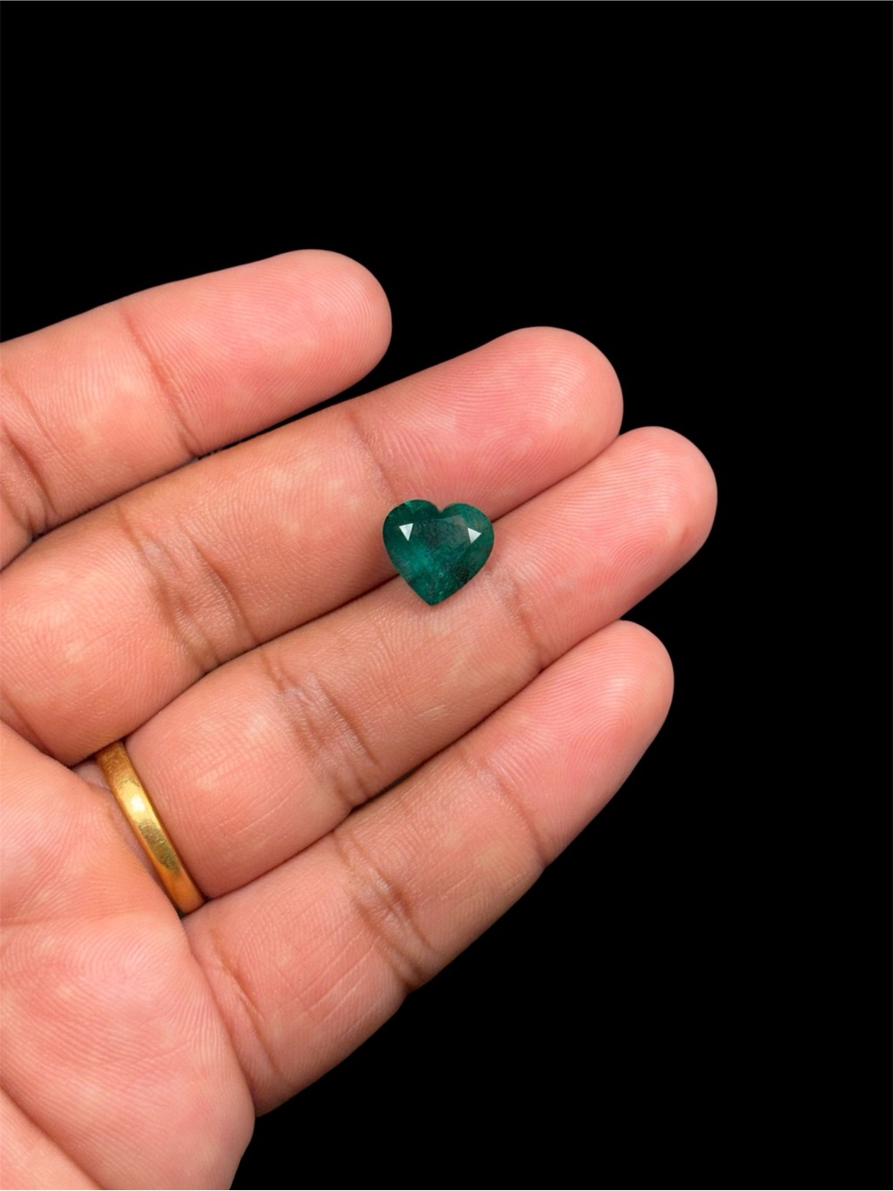 Natural Zambian Emerald 5.02 Ct Heart Cut Loose Gemstone 11.7 x 10.3 mm